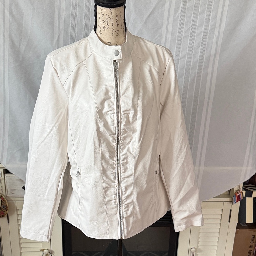Baccini Women's White faux leather Jacket